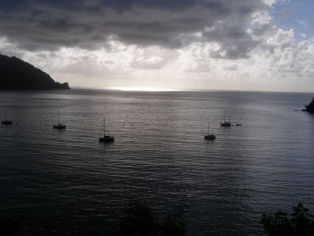 Pirates bay ved solnedgang